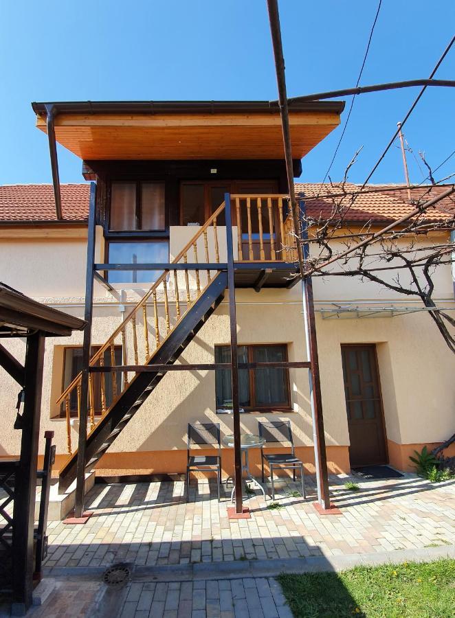 Lavender Apartments Sânpetru Exterior foto